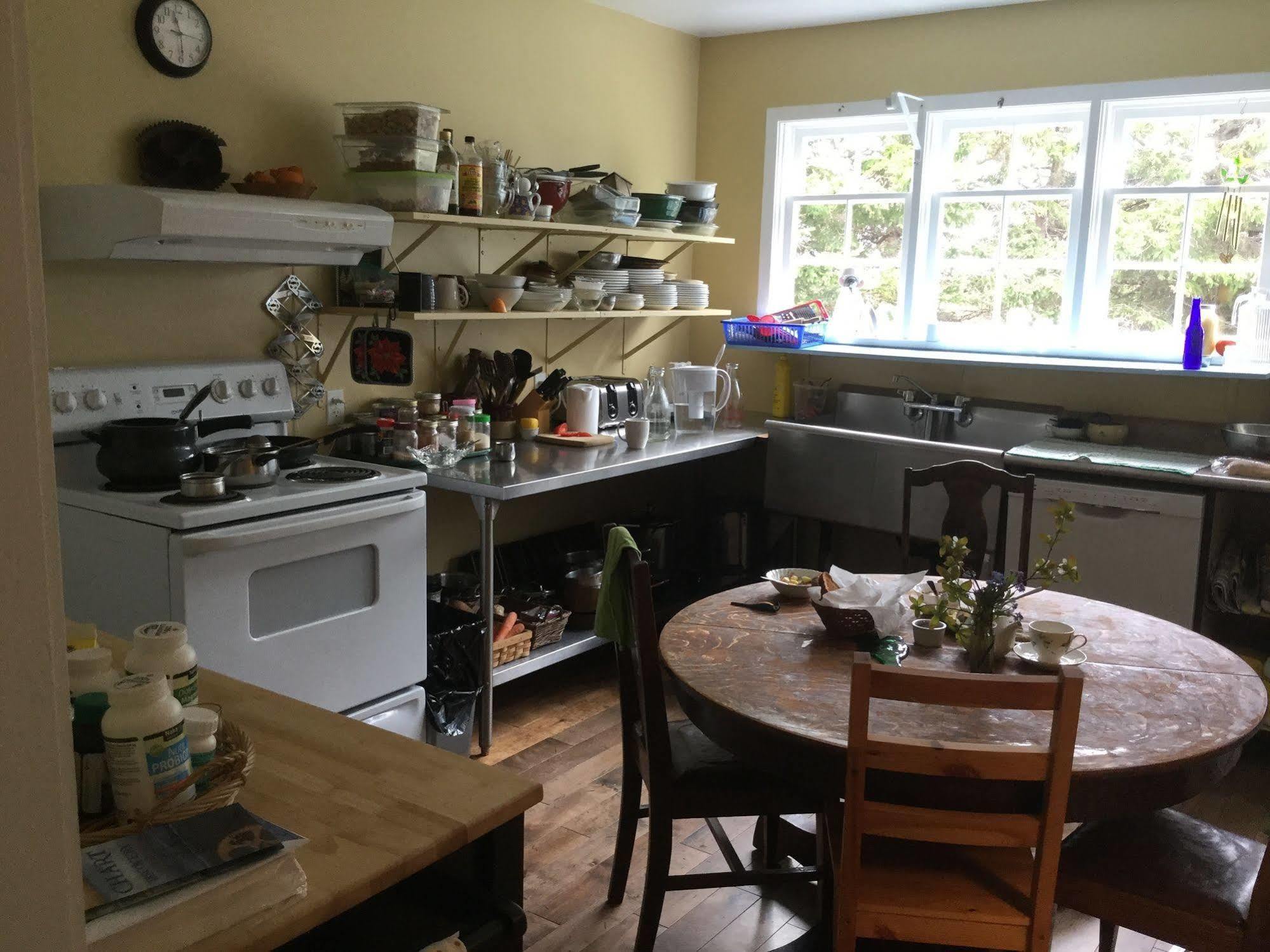 Meems Elliston B&B Eksteriør billede